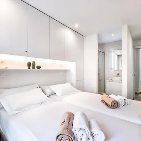 Semesterbostad Paraiso B18 Penthouse Sea View & Sunny Terraces *